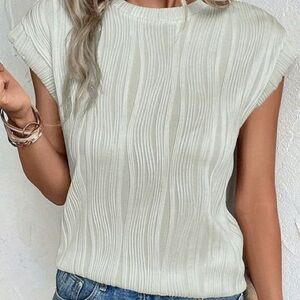 Chic Cream Short Sleeve Women's Top